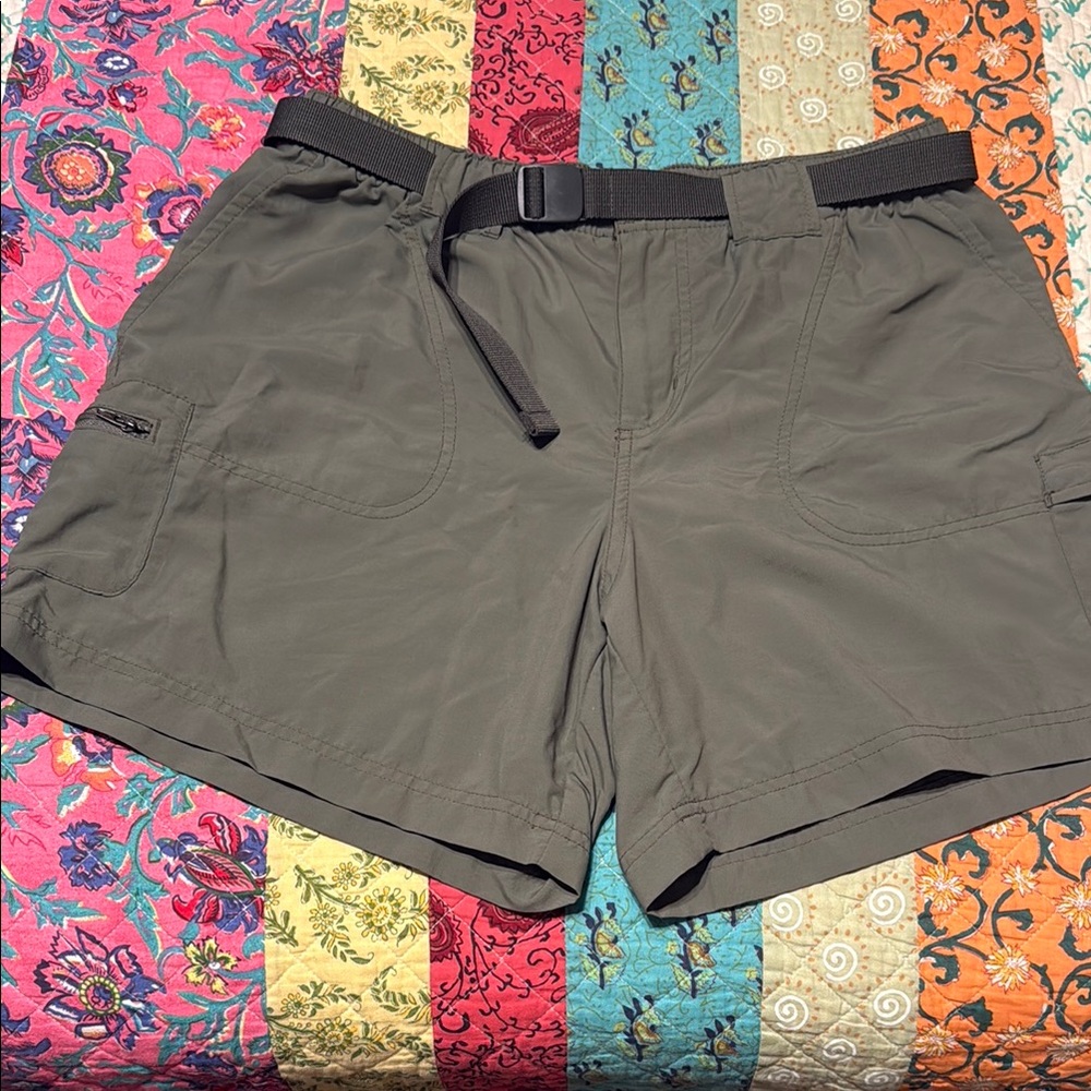 Women's Olive Cargo Shorts